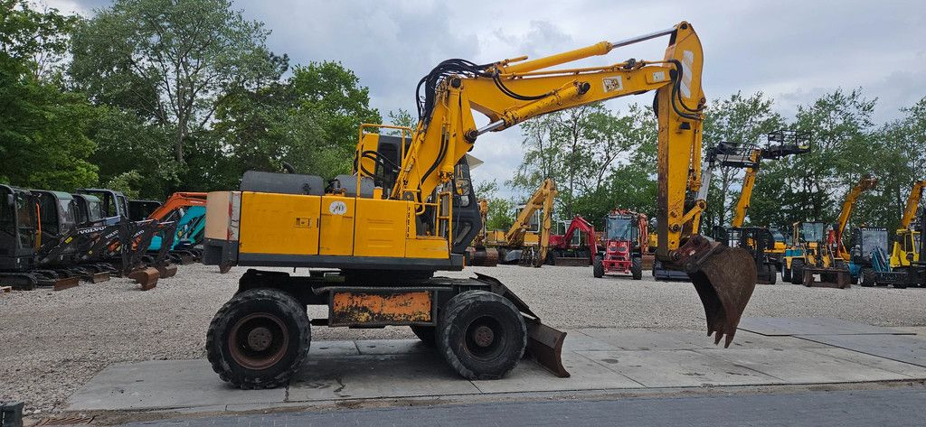 JCB JS 150 W
