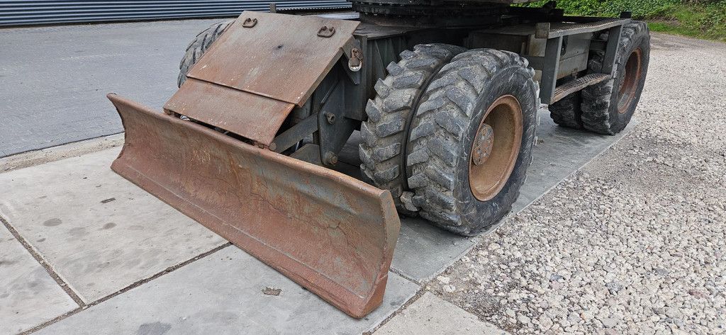 JCB JS 150 W