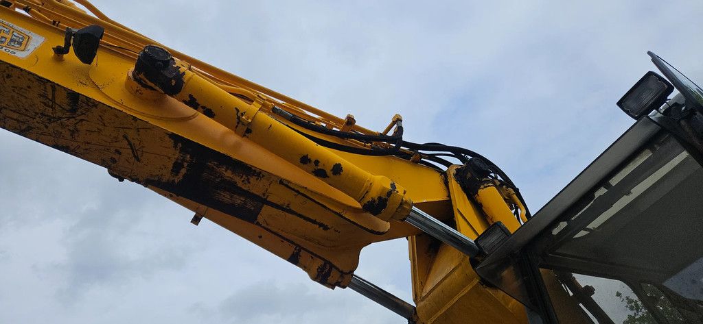 JCB JS 150 W