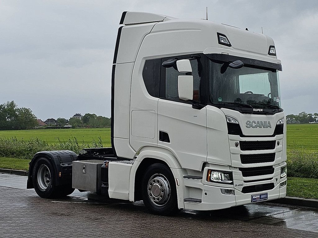 SCANIA R450