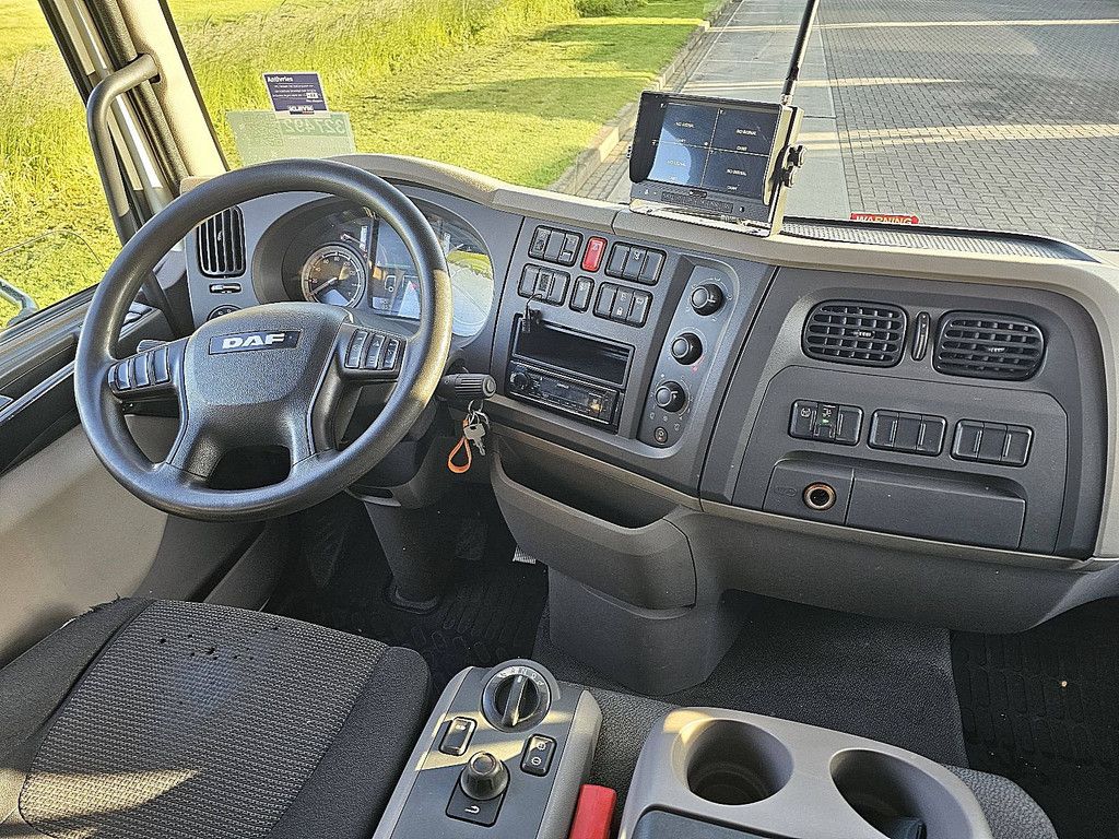 DAF LF 180 7.49t taillift airco