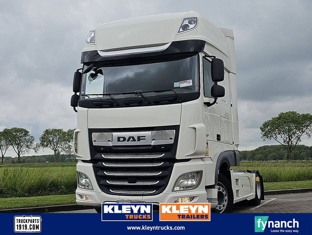 DAF XF 480 ssc small roof dam.