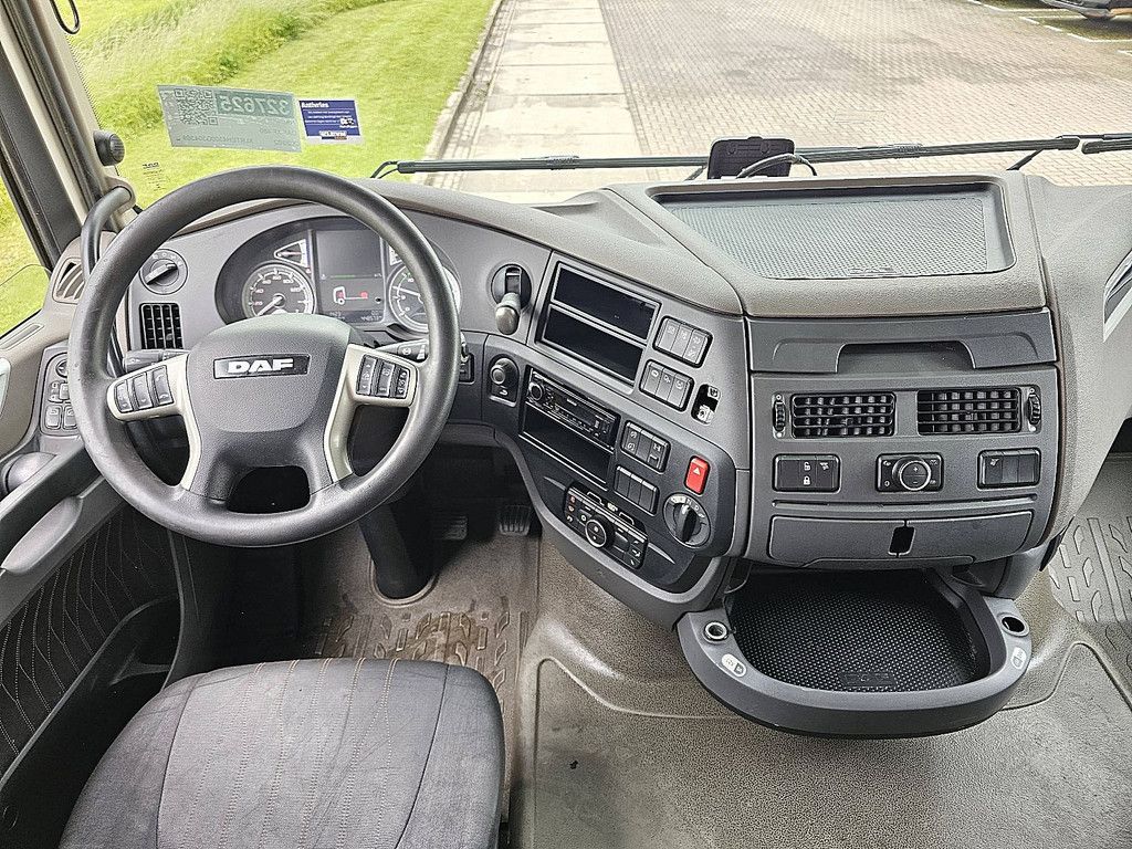 DAF XF 480 ssc small roof dam.