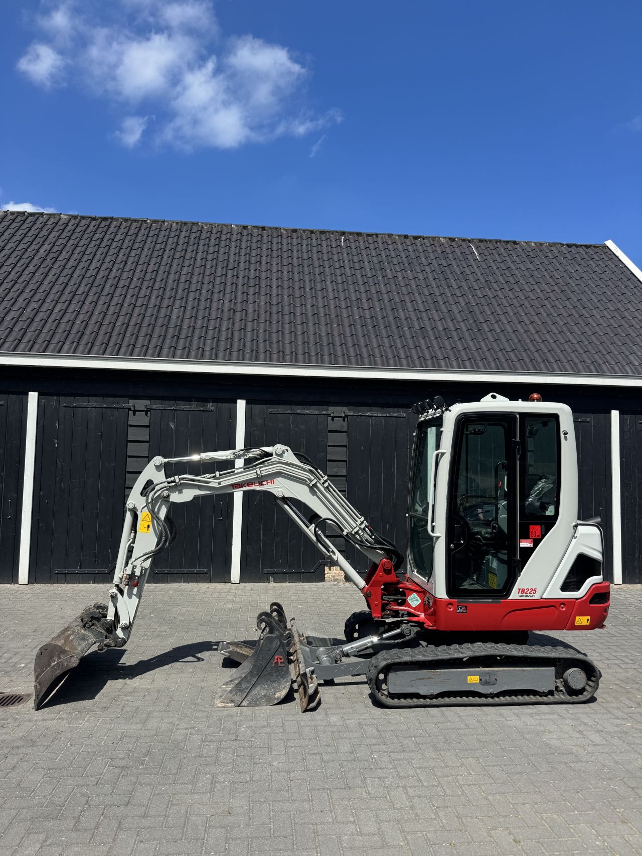 Gevraagd: Graafmachines en shovels t/m 3,5 ton.