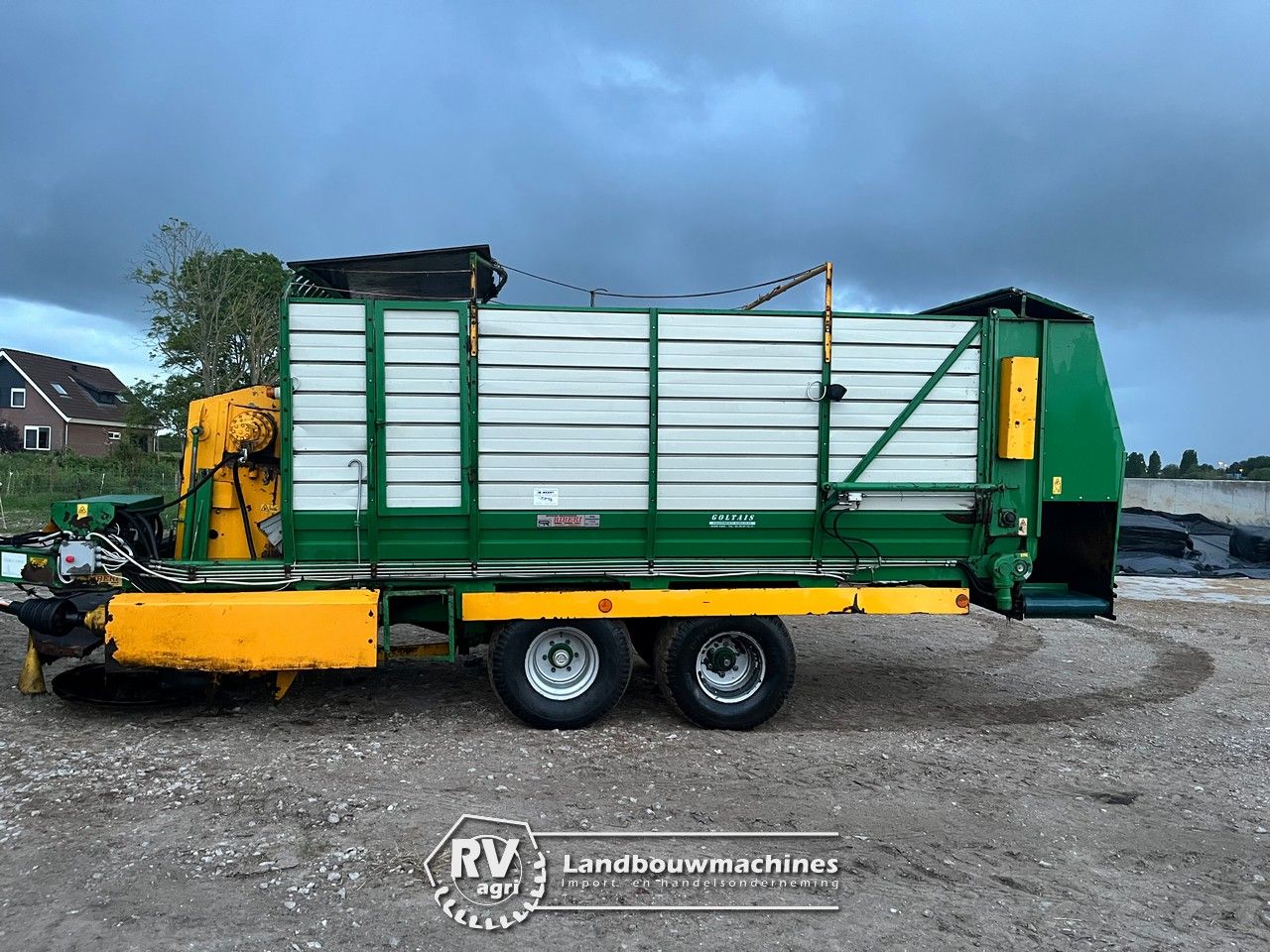 Riberi RS90 grazer | stalvoerwagen | dwarsafvoerband!