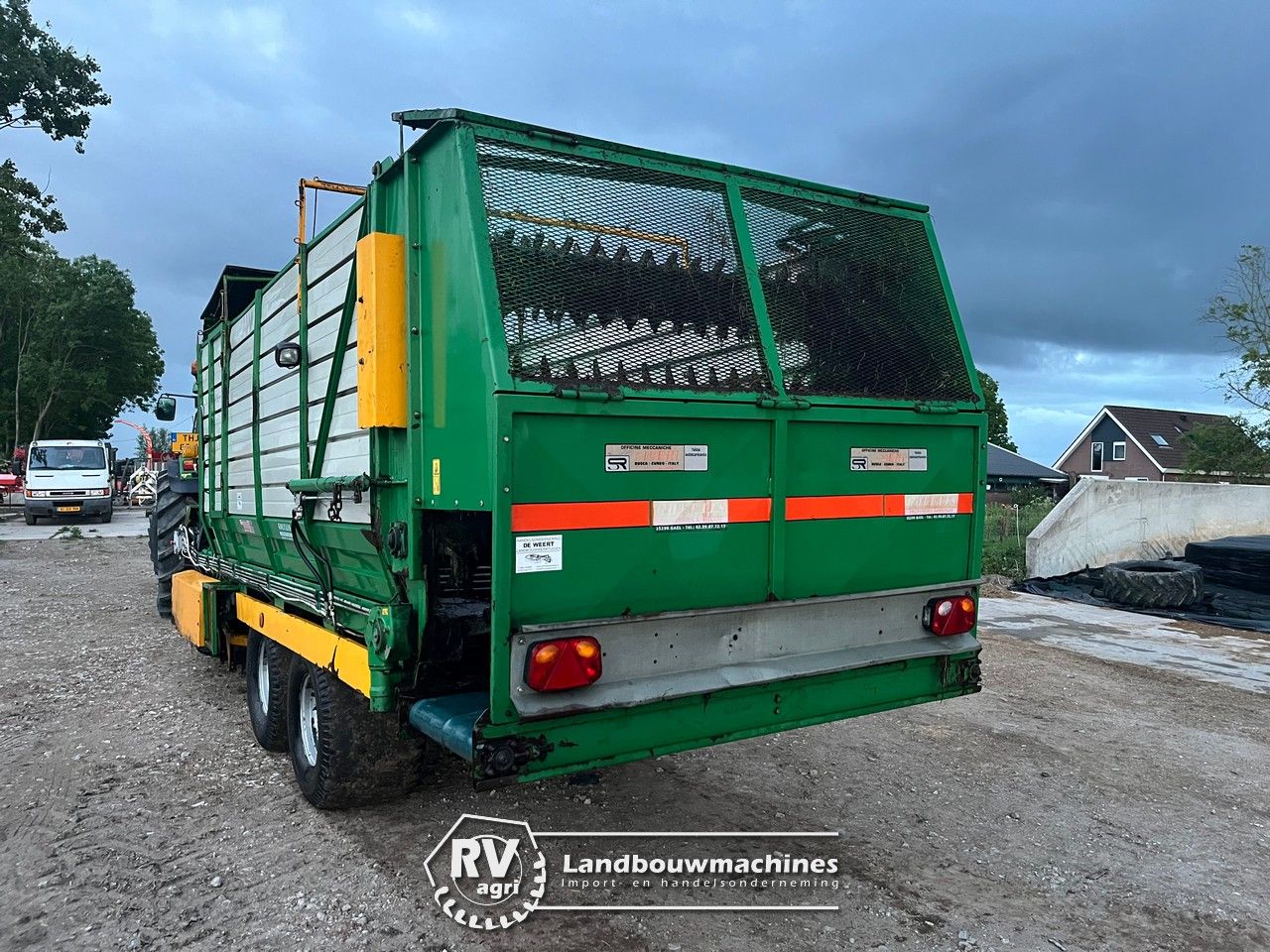 Riberi RS90 grazer | stalvoerwagen | dwarsafvoerband!