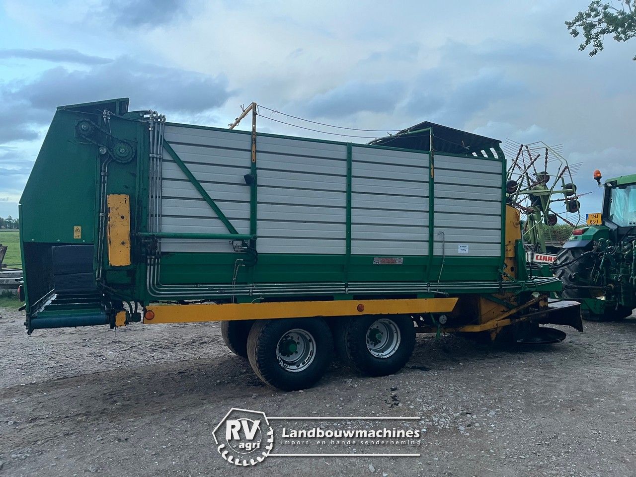 Riberi RS90 grazer | stalvoerwagen | dwarsafvoerband!