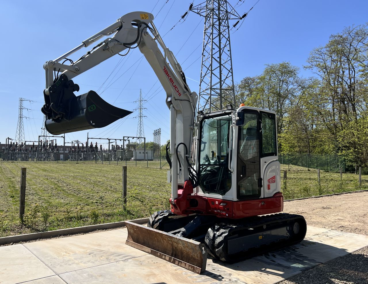 Takeuchi TB350R