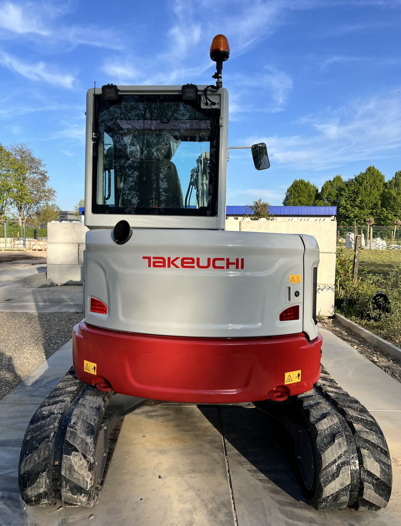 Takeuchi TB350R