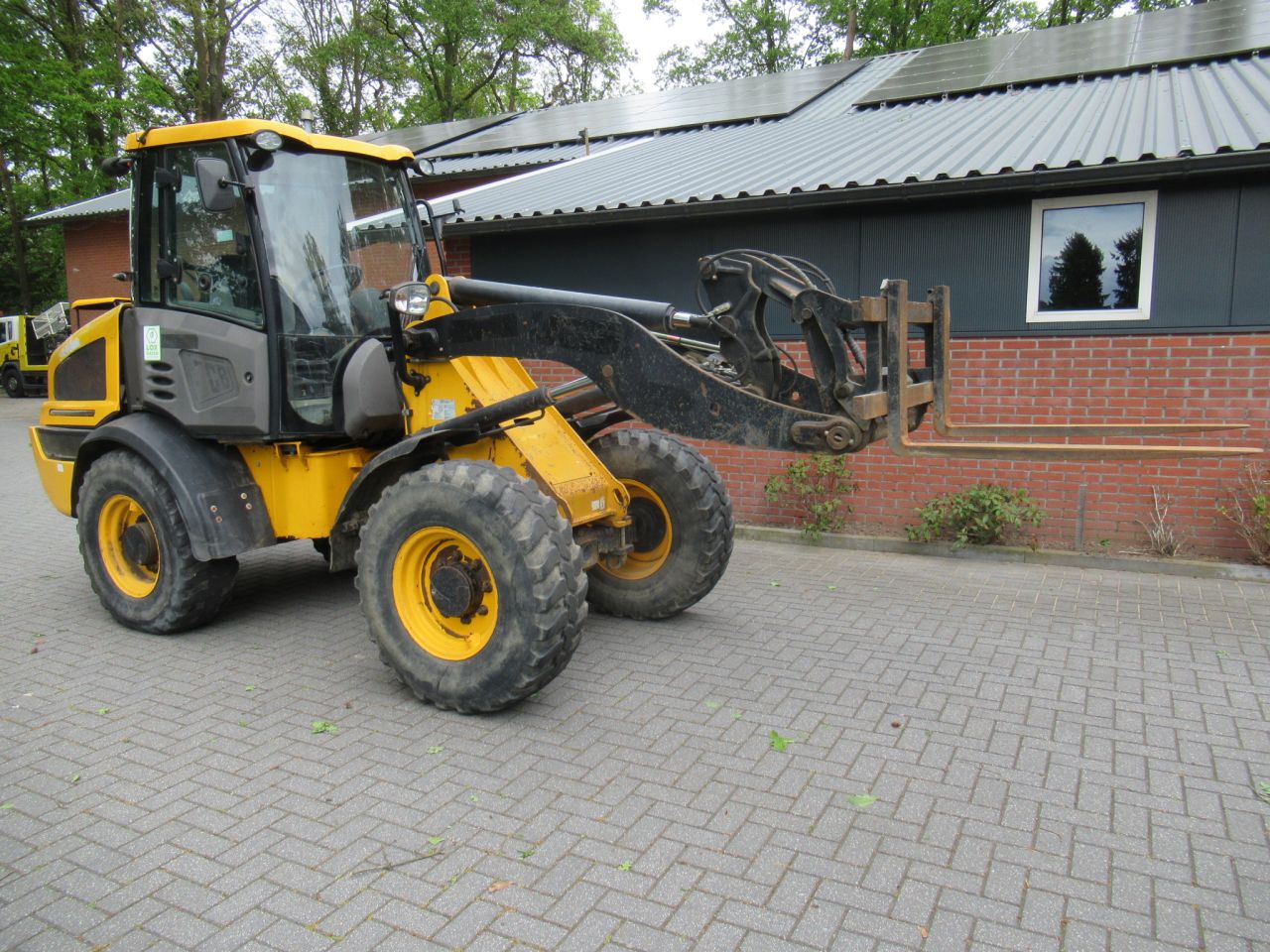 Jcb 409 loader