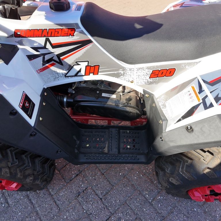 Commander 200cc quad