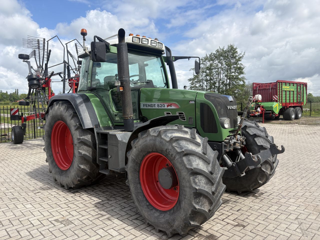 Fendt 820 Vario tms