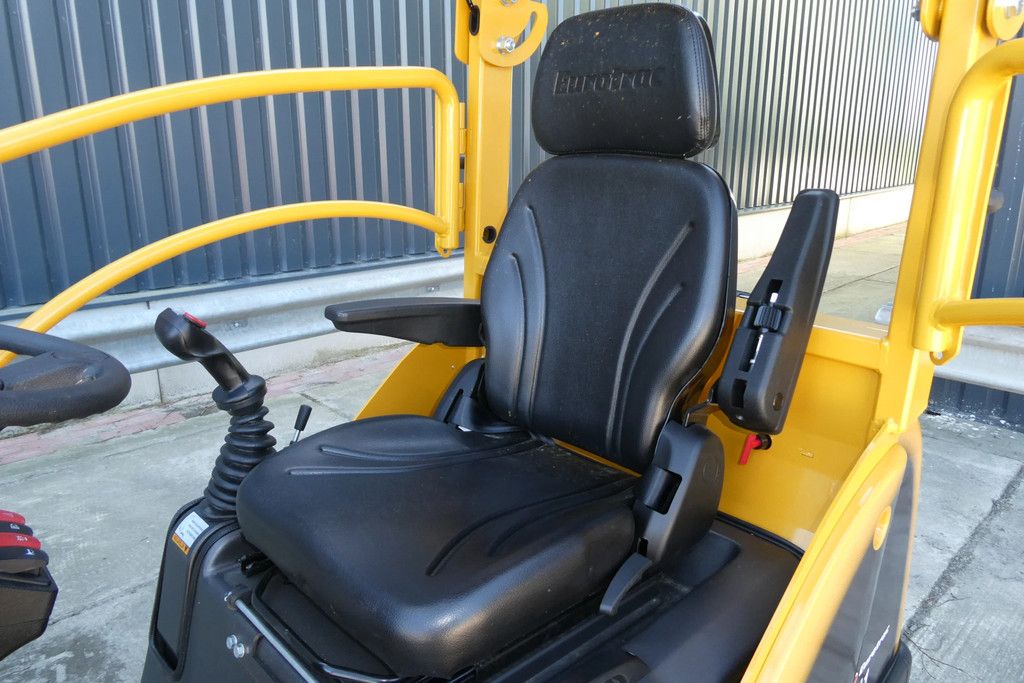 Eurotrac W11 Shovel laadschop