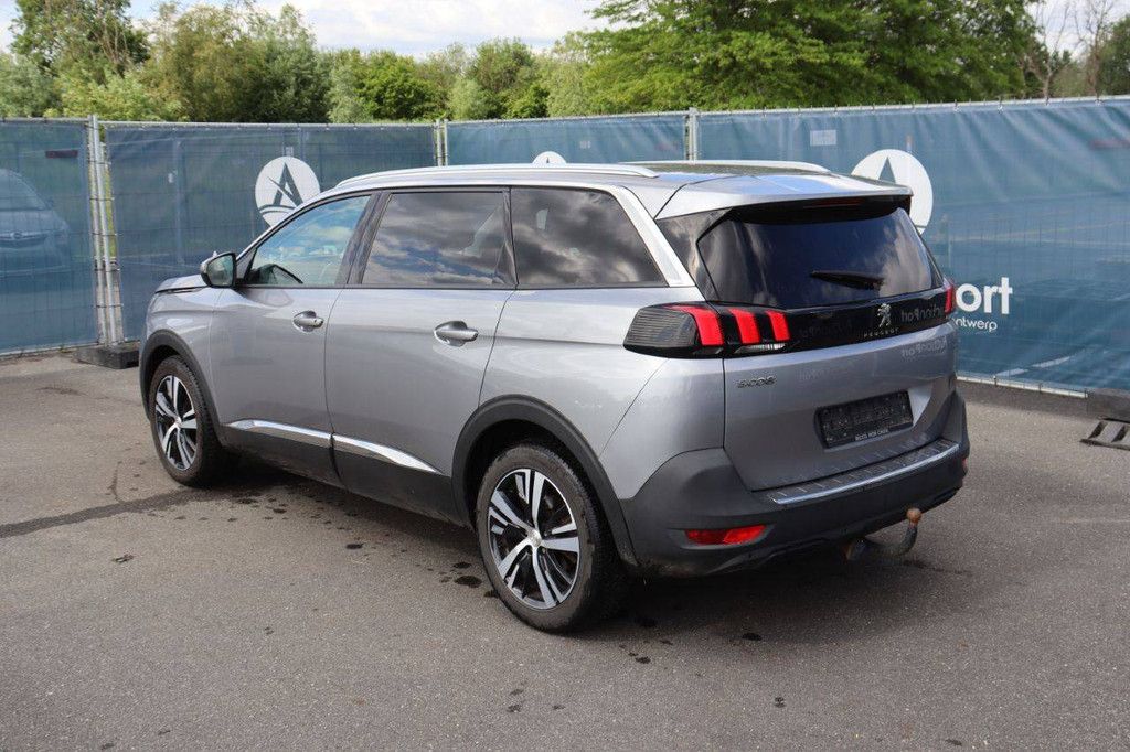 SUV Peugeot 5008 Diesel 130 PS 2019