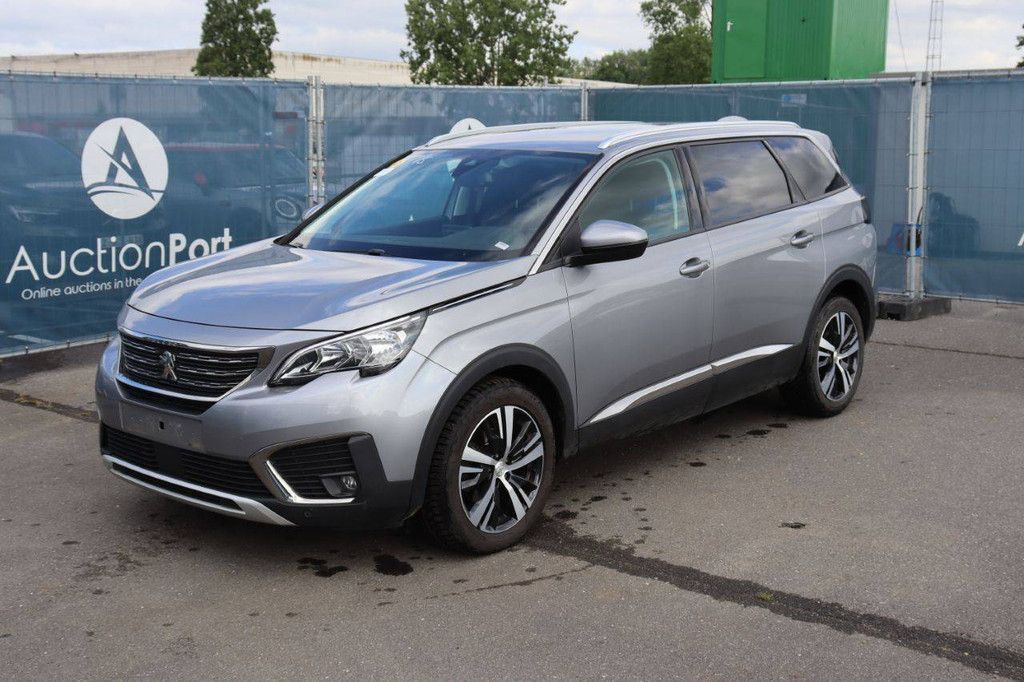 SUV Peugeot 5008 Diesel 130 PS 2019