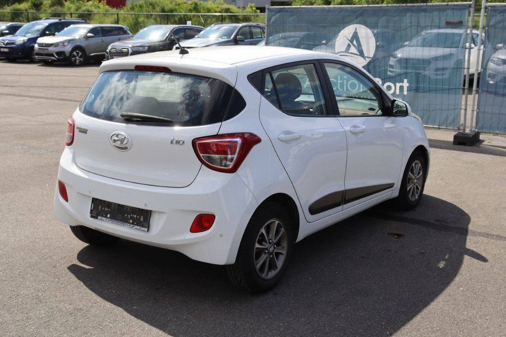 Hyundai i10 Benziner 66 PS Pkw 2014 (Marge)