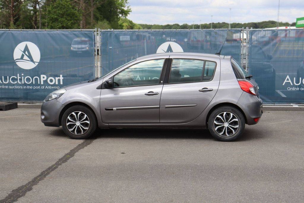 Personenauto Renault Clio Benzine 75pk 2011 (Marge)