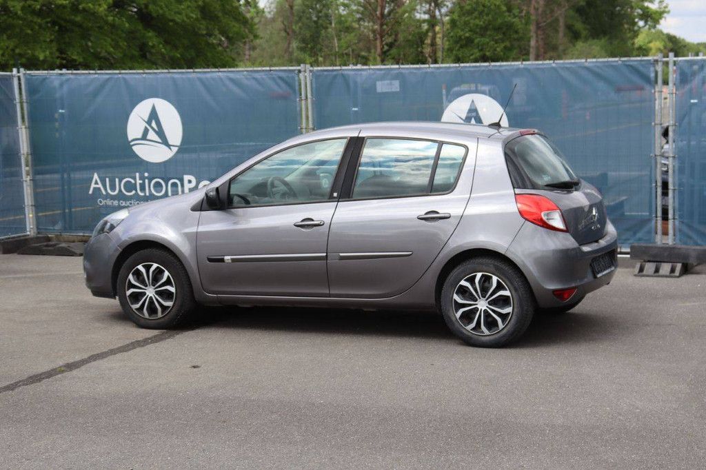 Personenauto Renault Clio Benzine 75pk 2011 (Marge)