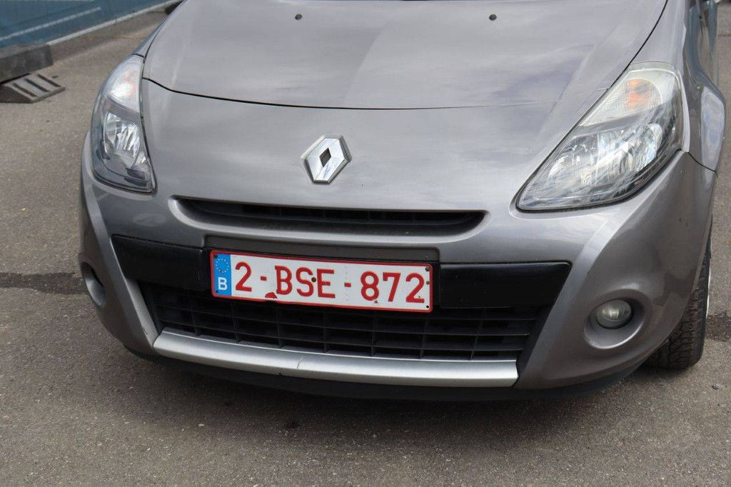 Personenauto Renault Clio Benzine 75pk 2011 (Marge)