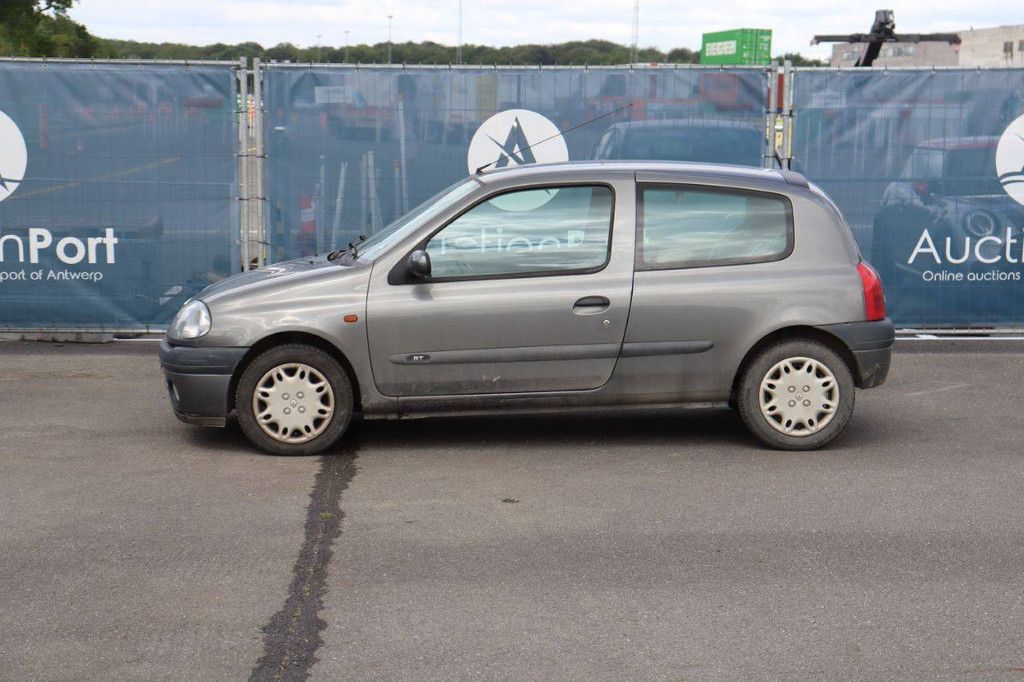 Renault Clio Pkw, Benzin, 80 PS, Baujahr 2001 (Margin)