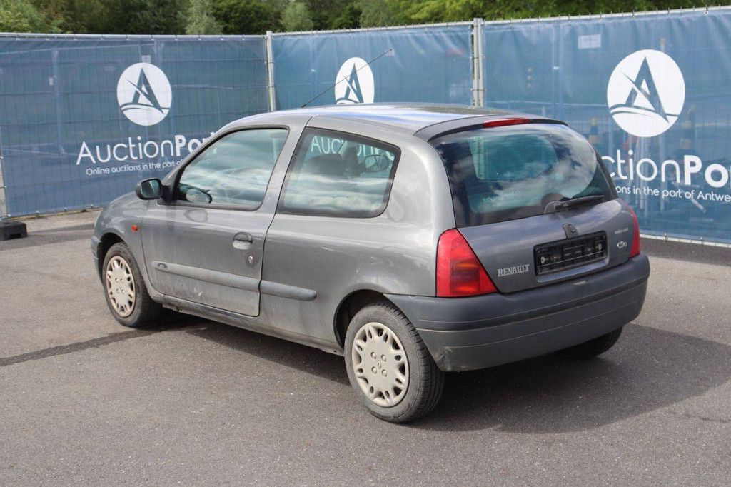Renault Clio Pkw, Benzin, 80 PS, Baujahr 2001 (Margin)