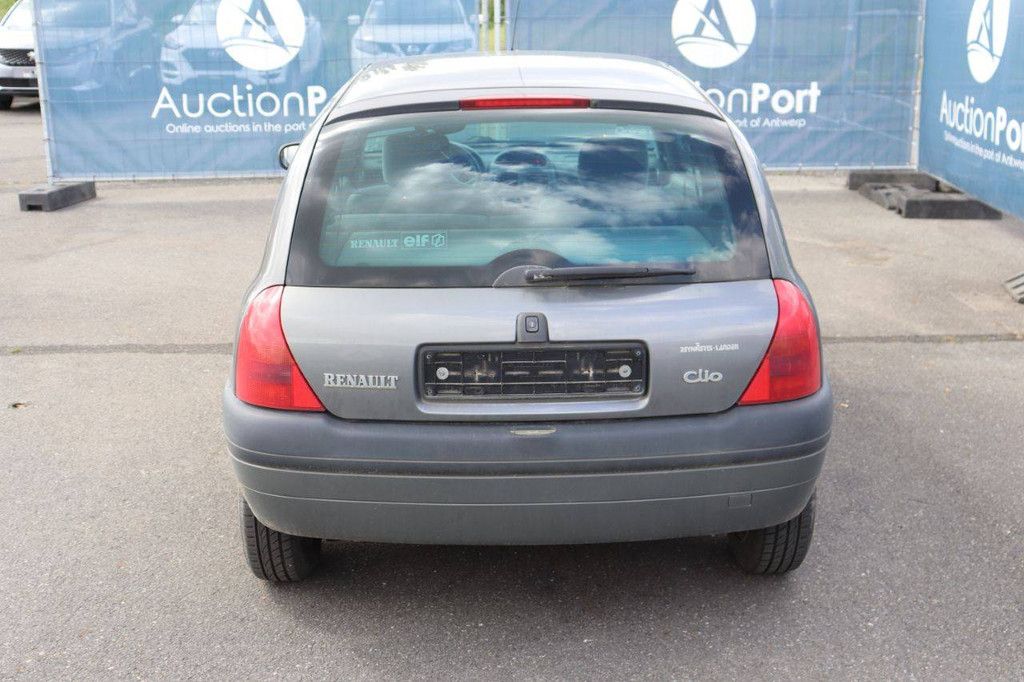 Renault Clio Pkw, Benzin, 80 PS, Baujahr 2001 (Margin)