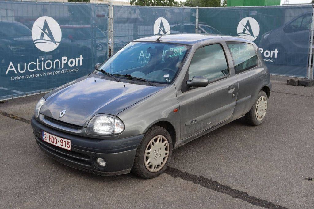Renault Clio Pkw, Benzin, 80 PS, Baujahr 2001 (Margin)