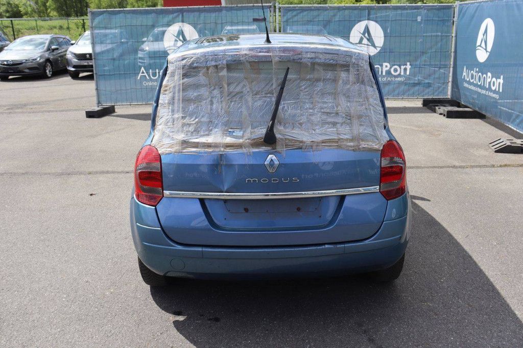 Personenauto Renault Grand Benzine 75pk 2011 (Marge)
