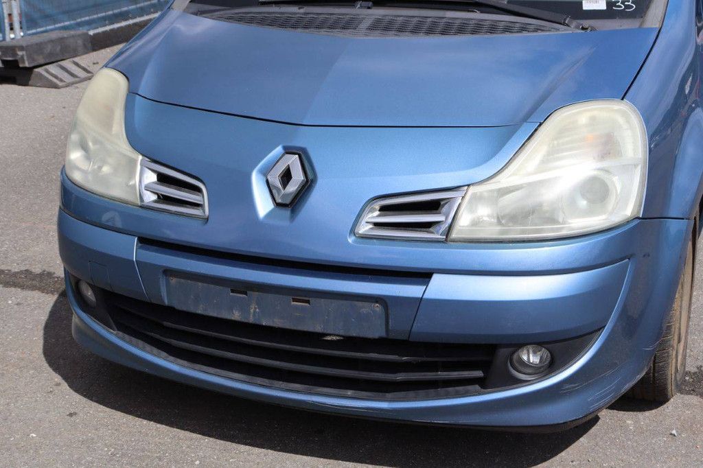 Personenauto Renault Grand Benzine 75pk 2011 (Marge)