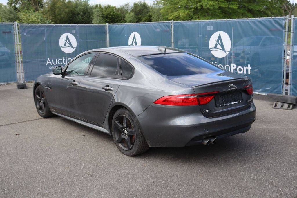 Jaguar XF 20d Diesel 135 PS Pkw, Baujahr 2017 (Margin)