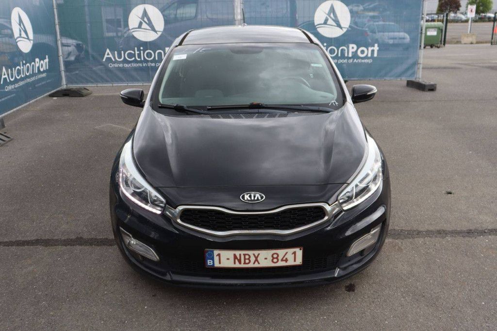 Pkw Kia Ceed Diesel 110 PS 2014 (Margin)