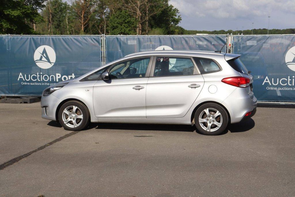 Passenger car Kia Carens Diesel 115hp 2013 (Margin)