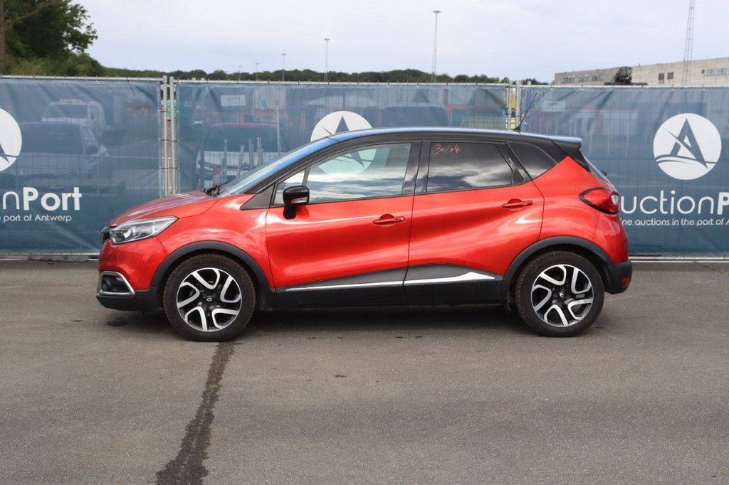 Renault Captur Benziner 90 PS Pkw 2015 (Marge)
