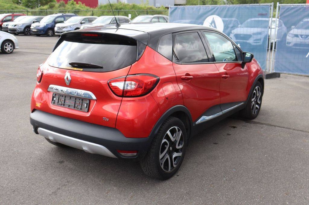 Renault Captur Benziner 90 PS Pkw 2015 (Marge)