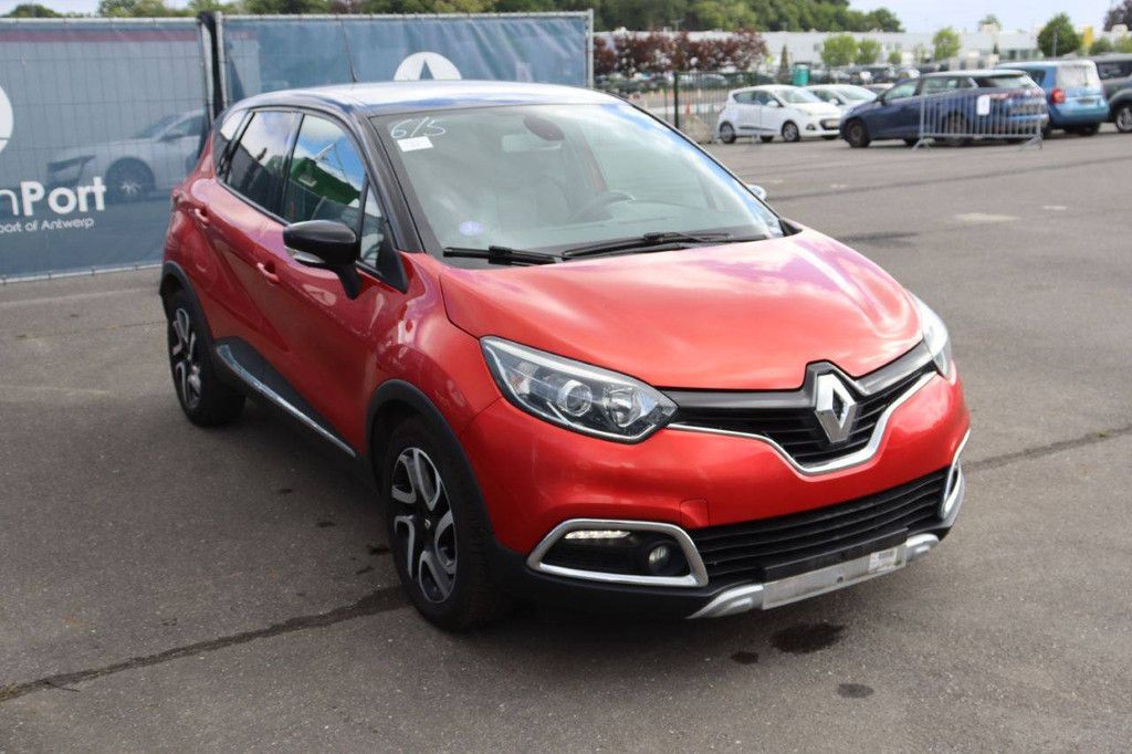 Renault Captur Benziner 90 PS Pkw 2015 (Marge)