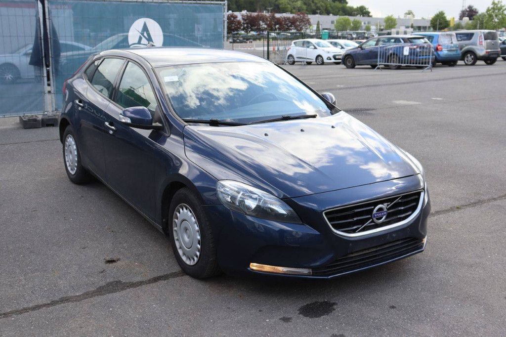 Pkw Volvo V40 Diesel 115 PS 2013 (Margin)