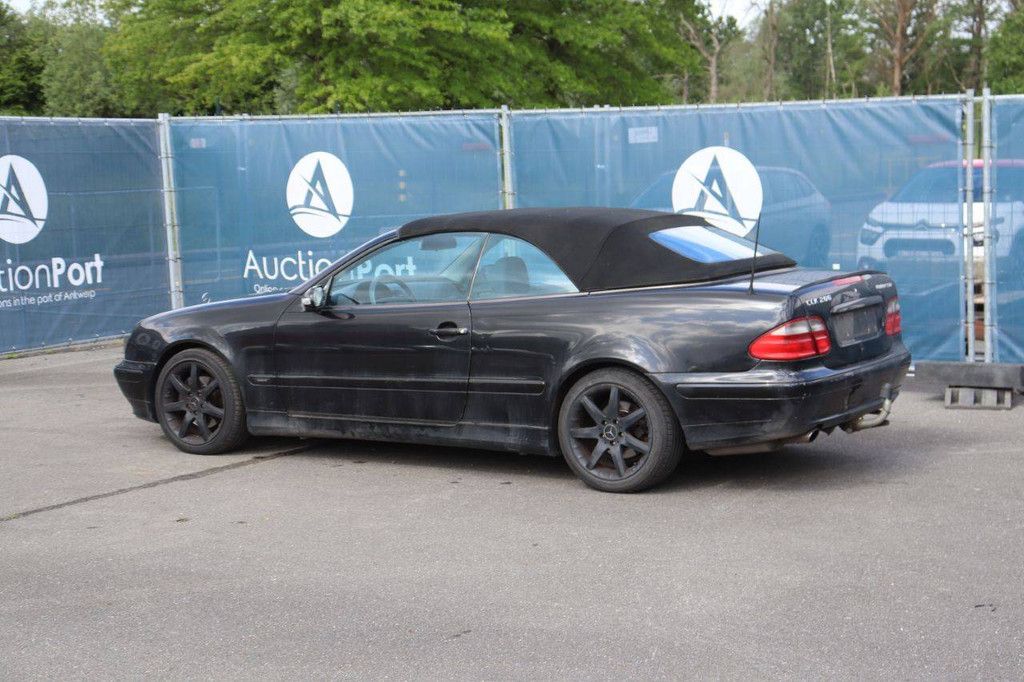 Mercedes-Benz CLK 200 Cabriolet, Benzin, 500 PS, Baujahr 2003 (Margin)