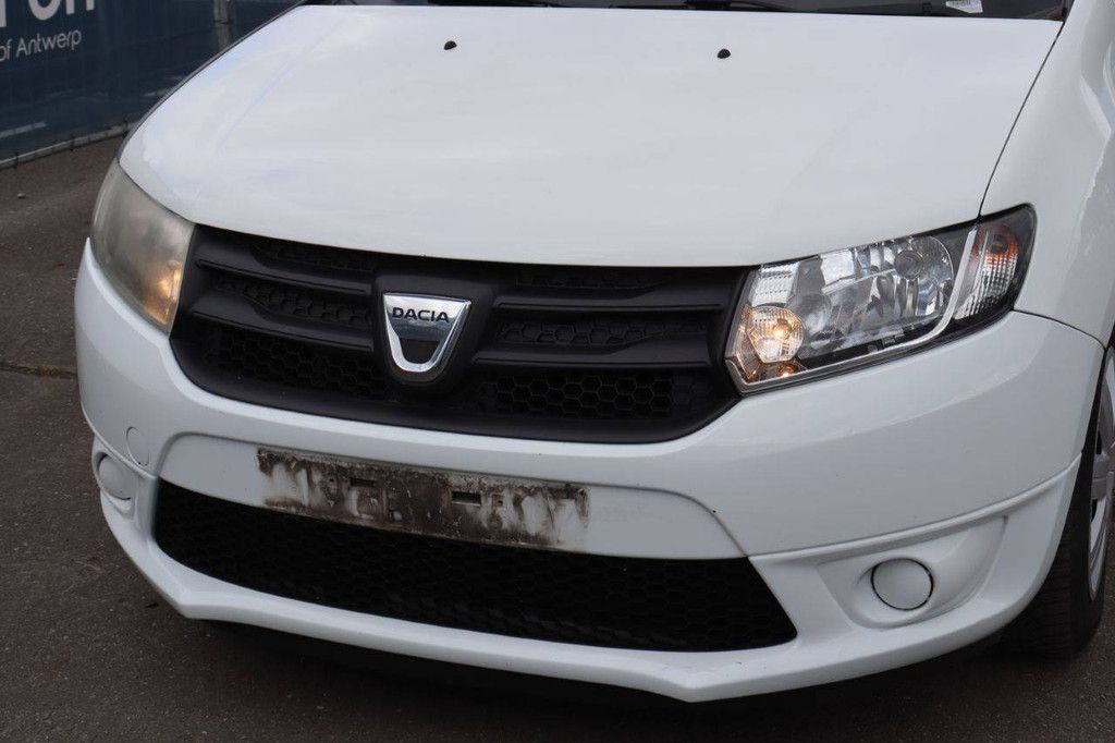 Pkw Dacia Logan Diesel 75 PS 2015 (Marge)