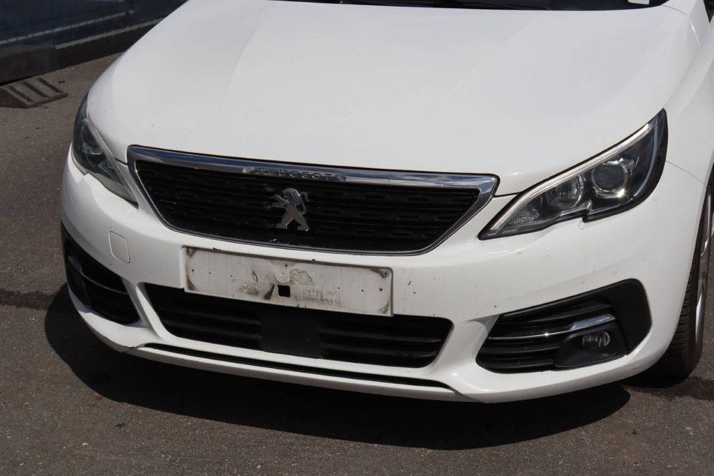 Pkw Peugeot 308 Diesel 102 PS 2018 (Marge)