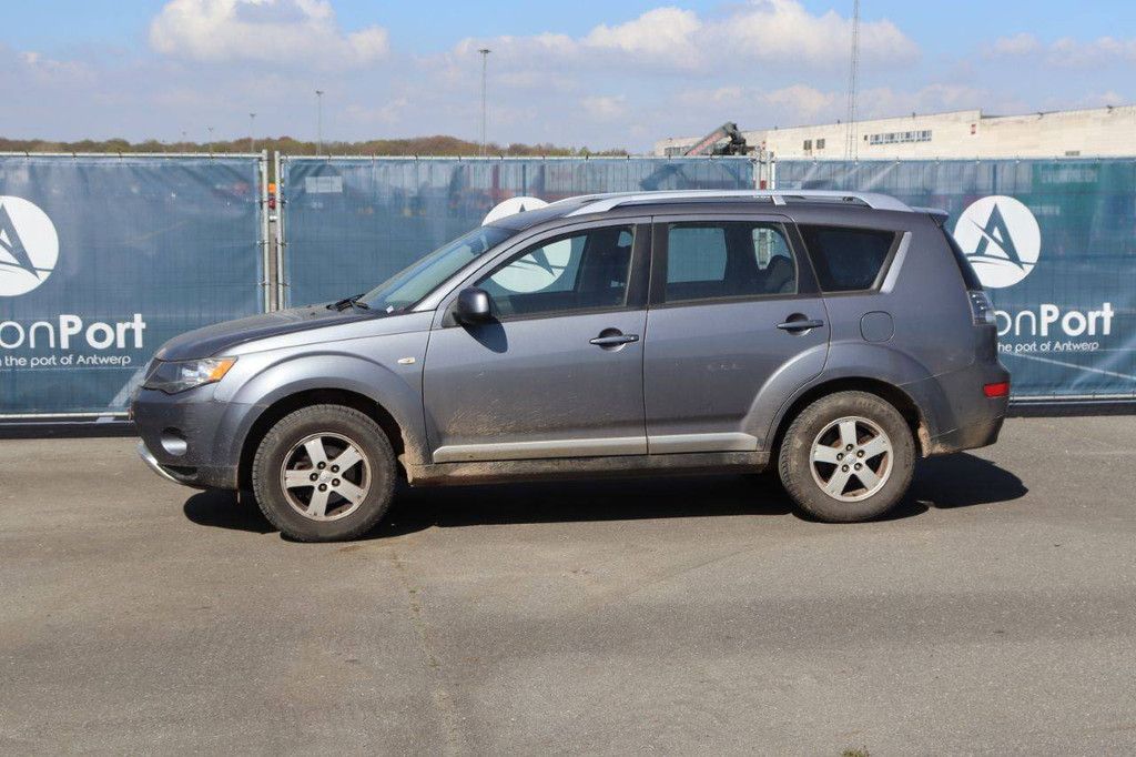 SUV Mitsubishi Outlander Diesel 140 PS 2007 (Margin)
