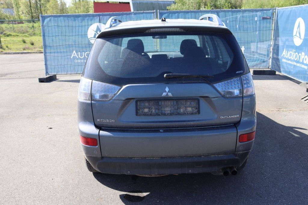 SUV Mitsubishi Outlander Diesel 140 PS 2007 (Margin)