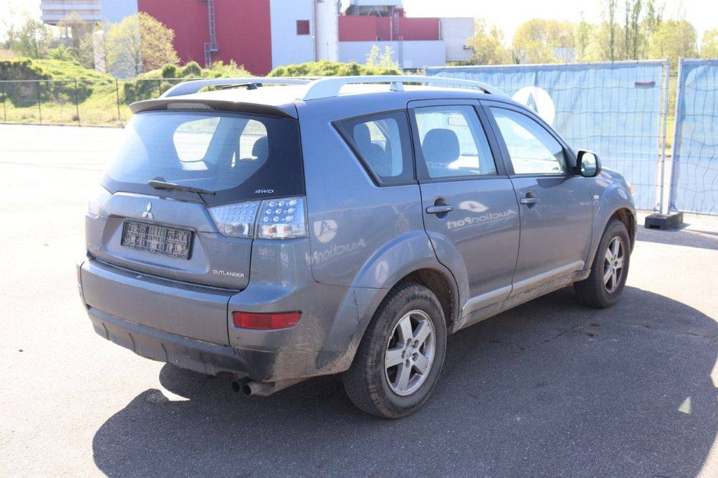 SUV Mitsubishi Outlander Diesel 140 PS 2007 (Margin)