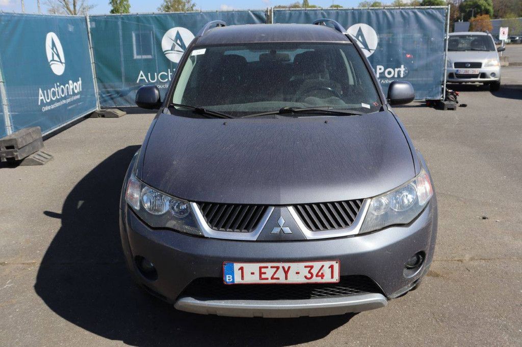 SUV Mitsubishi Outlander Diesel 140 PS 2007 (Margin)