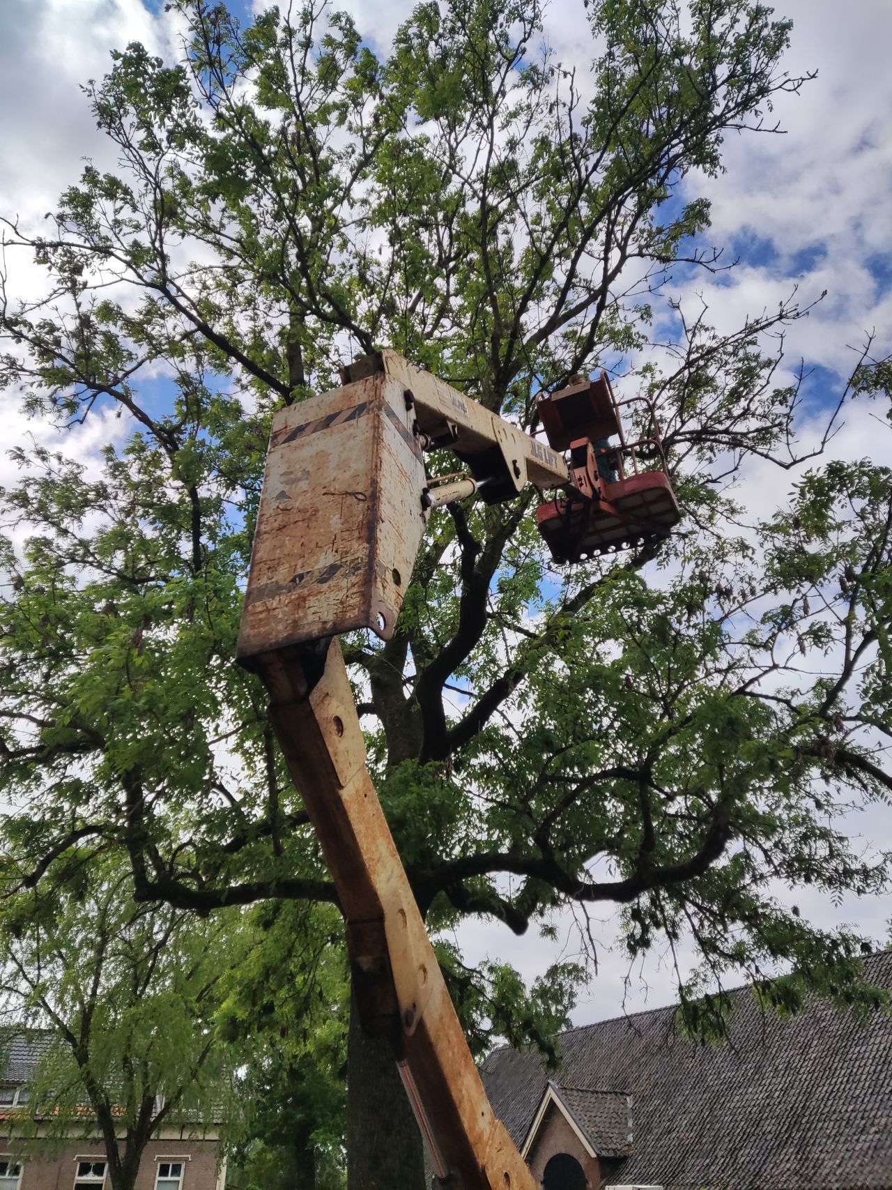 JLG-LIFT hoogwerker (type N 35 Electric, 12,7 m., 227 kg)