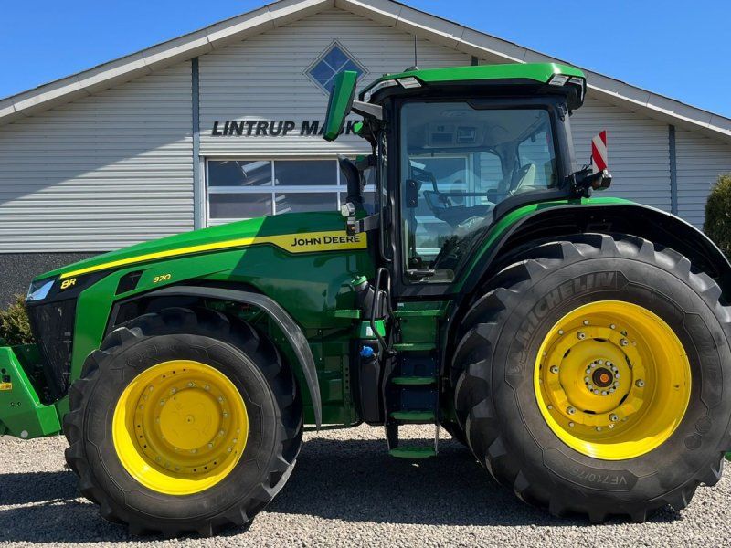John Deere 8R 370 Med frontlift