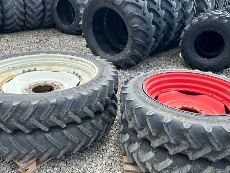 BKT 320/90R54 + 320/85R38 stilbare fælge 8/10+10