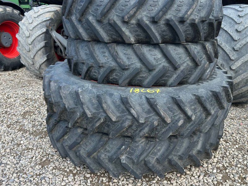 BKT 380/90R50 + 340/85R36 8+10 huls bla. 716 2m