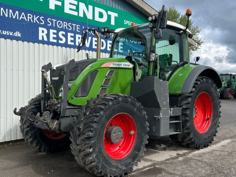 Fendt 724 Vario S4 Profi Plus Skovudstyr