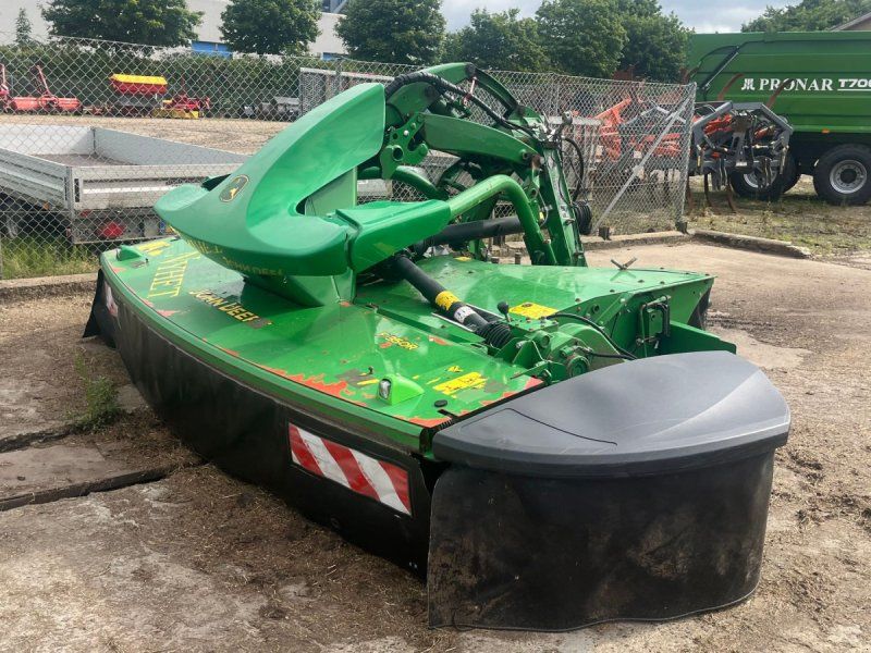 John Deere 131 frontskårlægger