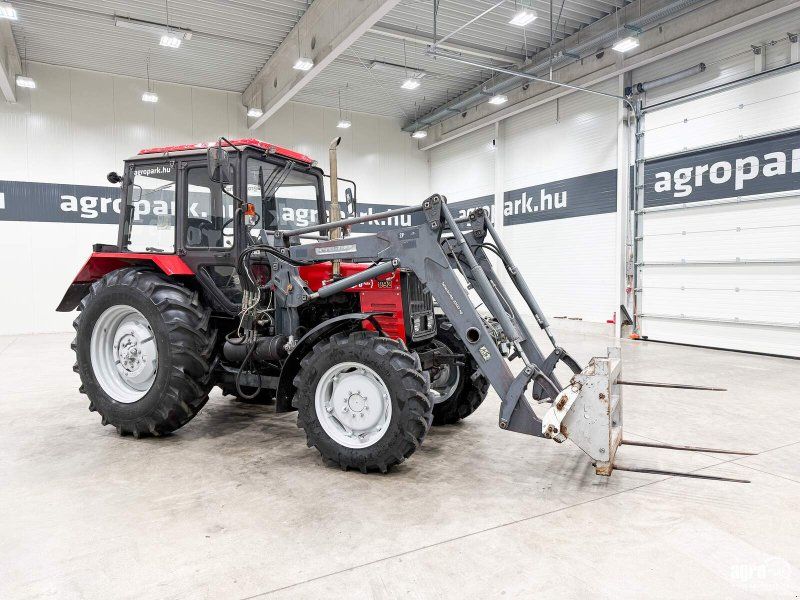 MTZ 892.2 with front loader